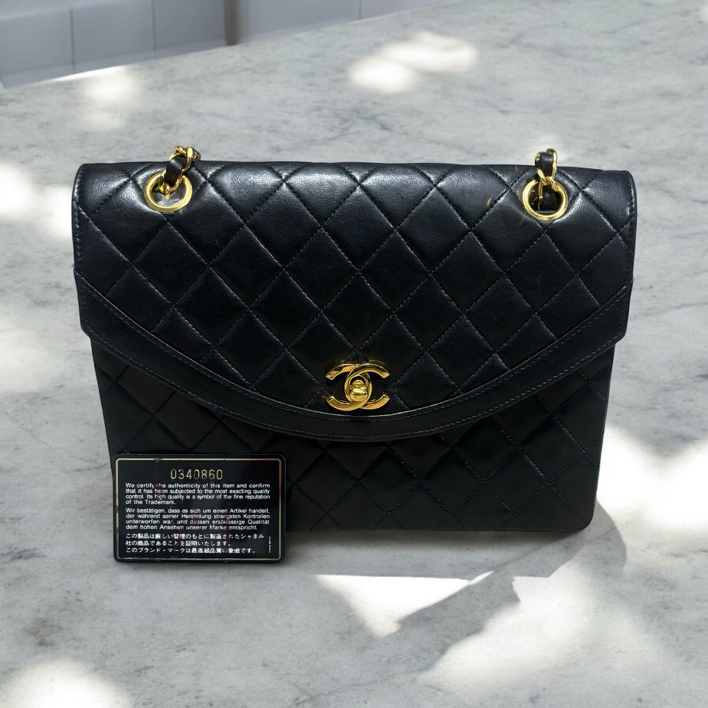CHANEL Vintage 1986 Classic Quilted Lambskin Flap Bag Black/Red - Picture 1 of 15